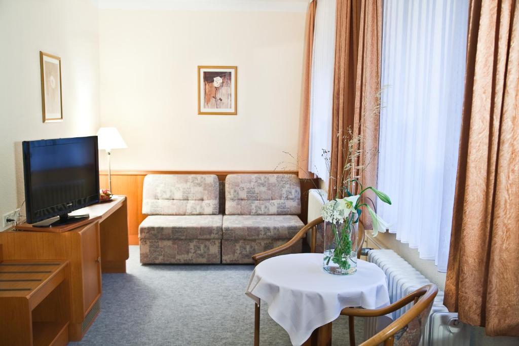 Hotel Saechsisches Haus Berggiesshübel Pokój zdjęcie